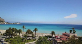 Отель mondello sea view beach apartment, Палермо